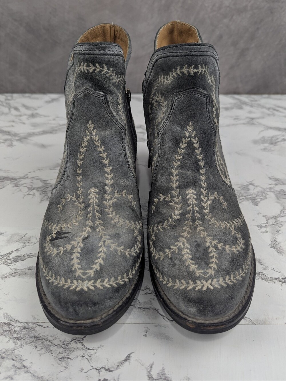 Sterling River Gray Embroidered Western Ankle Boots Booties Size 8.5 M - Picture 2 of 13